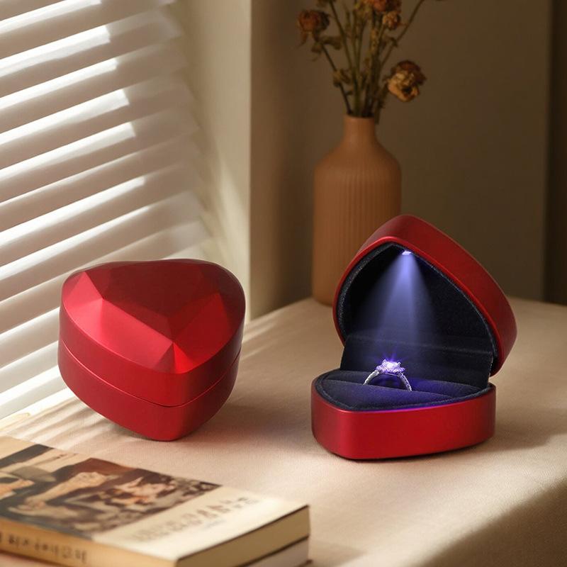 1 pièce Boîte à bijoux LED de  - Velvet Ring Box Led Light Proposal avis et prix