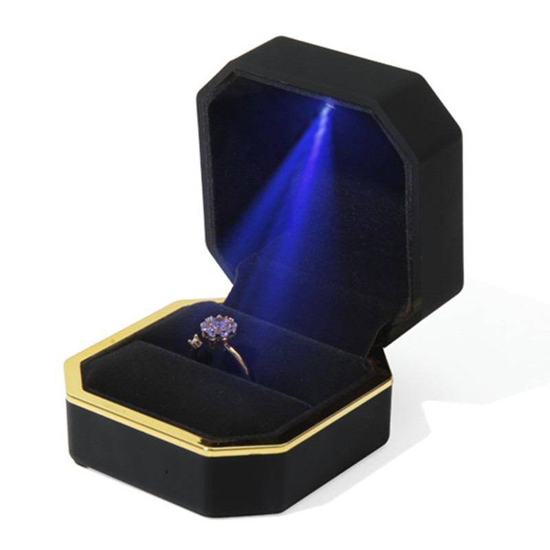 Boîte à bijoux LED en velours  - Velvet Ring Box Led Light Proposal avis et prix
