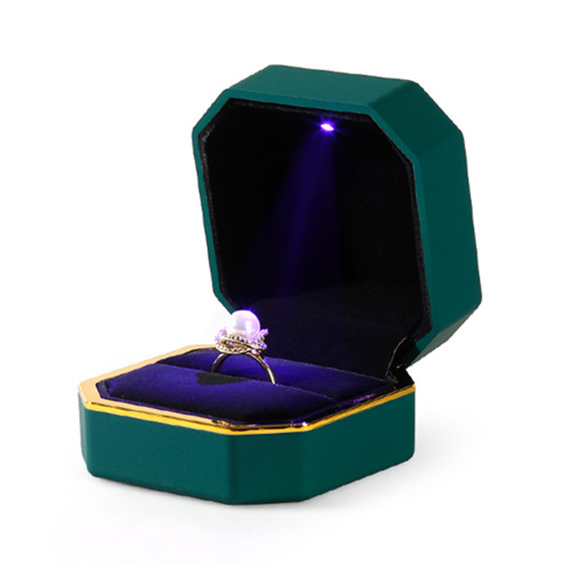 Boîte à bijoux LED en velours  - Velvet Ring Box Led Light Proposal avis et prix