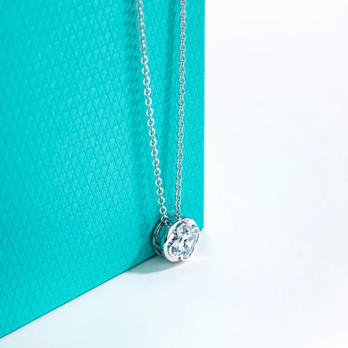 Collier pendentif FCGJHW 2ct ( - Moissanite Pendant Necklace Solitaire avis et prix
